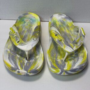 Crocs Men's Yellow Gray Marble Flip Flops Size 12